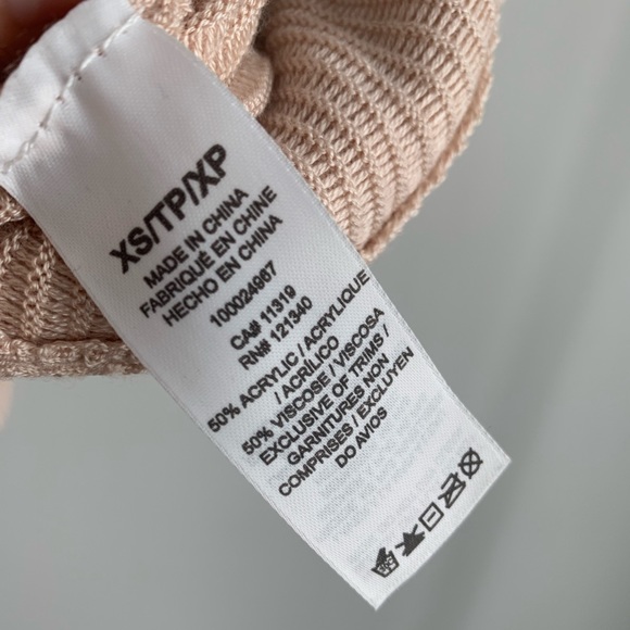 DYNAMITE Backless Top - Picture 7 of 8